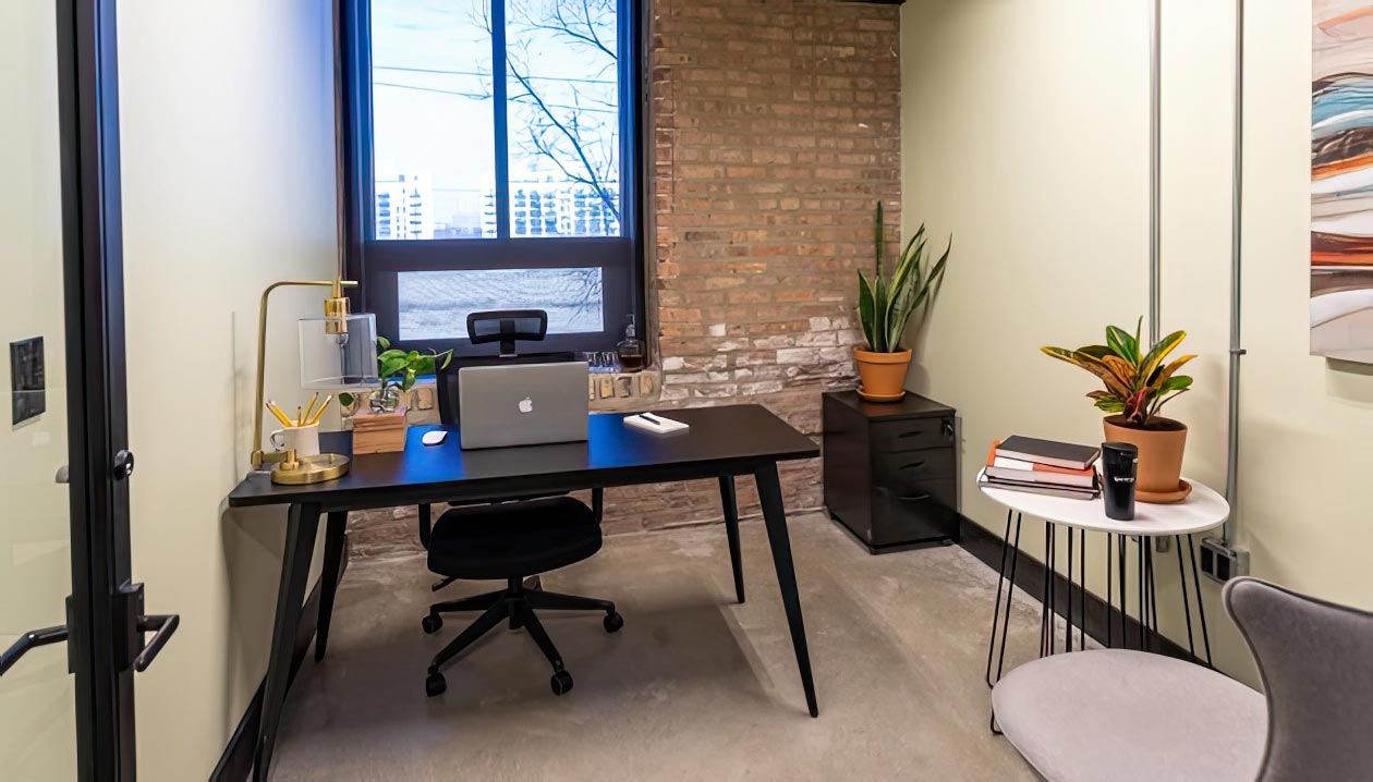 private office pilsen